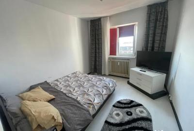 Apartament cu 3 camere semidecomandat în Calea București - 3
