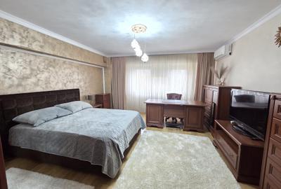 Apartament cu 3 camere decomandat, mobilat în Faleză - 1