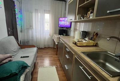 De vânzare – Apartament 2 camere, decomandat, 55 mp, etaj 4/4 – 57500 € negociab De vânzare – Apartament 2 camere, decomandat, 55 mp, etaj 4/4 – 57500 € negociab - 4