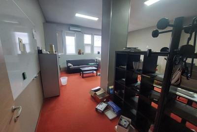 Delfinariu, spatiu 289 mp., ideal birouri/sali de curs etc., parcare - 7