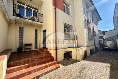 OPORTUNITATE - vila-curte individuala-garaj la Domenii-Popisteanu - 2