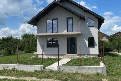 Casă cu Teren 400 Mp în Muntenii de Jos - 1