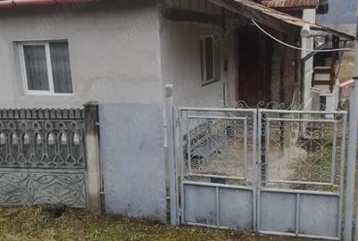 Casă cu Teren 1800 Mp în Racâș