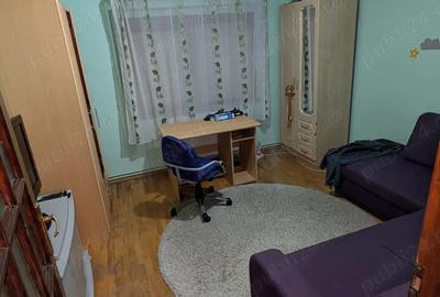 Apartament cu 4 camere decomandat în Central - 1