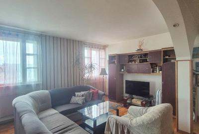 Apartament cu 3 camere semidecomandat în Central - 5