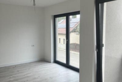 Casă cu 4 camere cu Teren 200 Mp în Central - 2