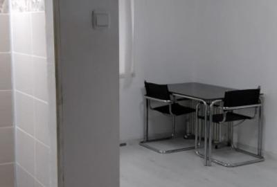 Garsonieră decomandată, mobilată în 1 Decembrie 1918