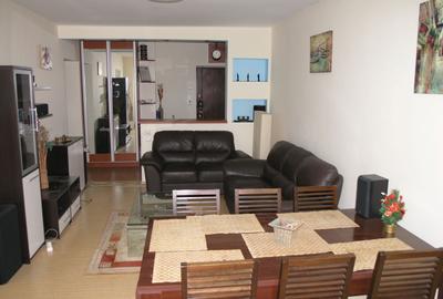 Apartament cu 3 camere decomandat, mobilat în Tineretului