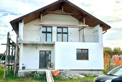 Casa individuala cu 4 camere, 2 terase, 189mp, 2 balcoane, 448 mp teren - 3