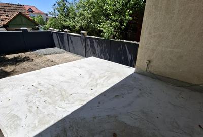 Dumbravita la intrare,  pentru locuit sau afacere - 11