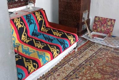 Casă cu 4 camere în Bărcănești - 1