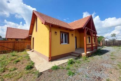 Casă individuală cu 4 camere cu Canalizare în Vinga - 1