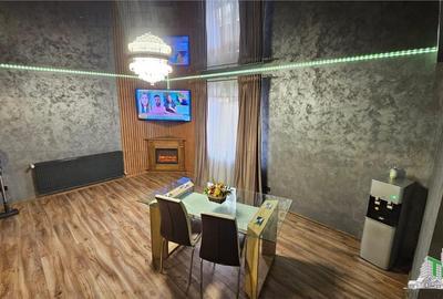 2 case  la pret de una in Valu lui Traian - 9