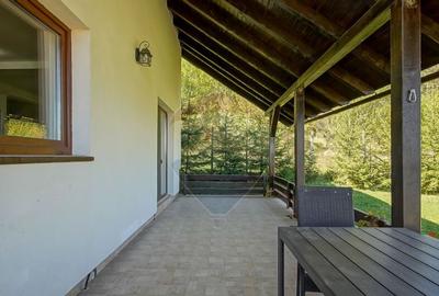 Casă cu 5 camere cu Teren 500 Mp în Sânpetru