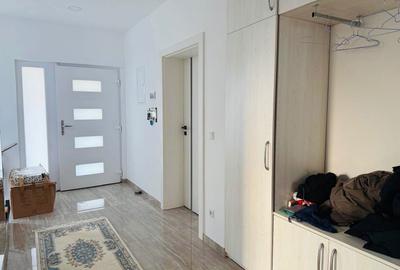 Casă cu 4 camere în Central - 8