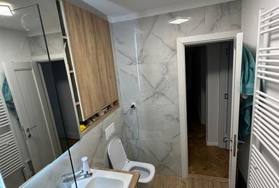 Apartament cu 3 camere decomandat în Aradului - 3