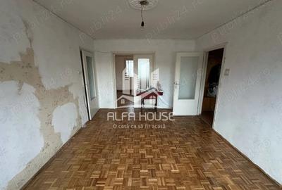 Apartament cu 3 camere semidecomandat în Govândari