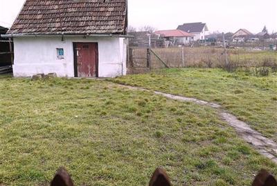 Casă cu 2 camere cu Teren 1173 Mp în Sălard - 8