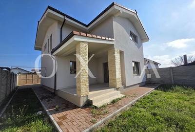 Casă individuală cu 5 camere cu Canalizare în Giroc