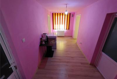Oravita, Casa Rezidentiala, 7 Incaperi, 1151mp Teren, ZERO C - 12