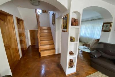Casă cu 7 camere cu Teren 587 Mp în Valea - 12