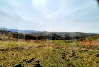 Teren de 4300 mp, în Sopor