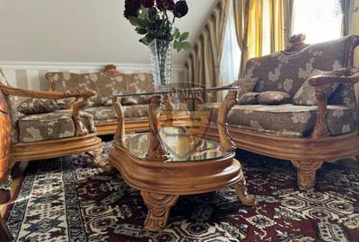 Casă individuală cu 8 camere cu Canalizare în Est - 23