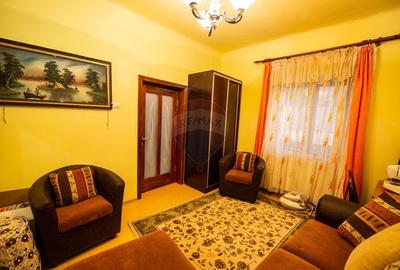 Casa / Vila cu piscina, 6 camere de vanzare in zona Central - 32
