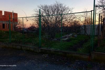 Teren de 250 mp, în Central - 2