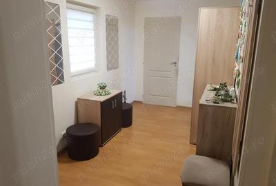 Casă cu 7 camere cu Teren 311 Mp în Central - 1