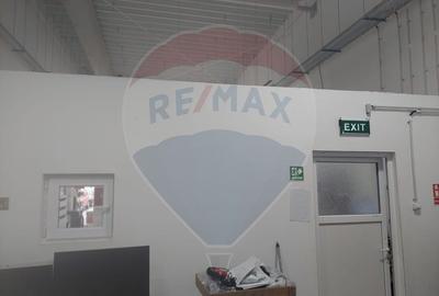 Spațiu comercial, de 89.690002441406 mp, în Nord - 15