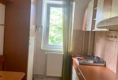 Apartament cu 2 camere semidecomandat, mobilat în Păcurari