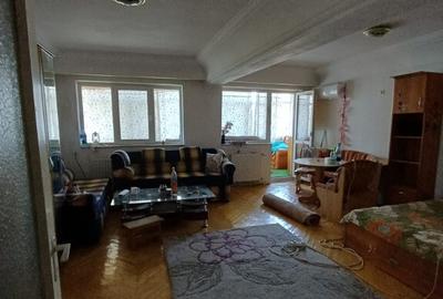 Apartament 4 camere, zona ultra centrala, in spate la Tribunalul nou