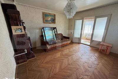 Casă cu 3 camere cu Teren 2800 Mp în Central - 3