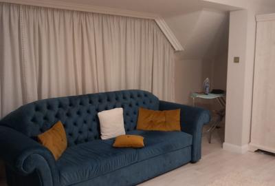 VILA  DE  LUX  SITUATA  INTR-O ZONA REZIDENTIALA  CU 1050 mp,TEREN - 8