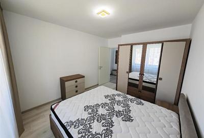 Apartament cu 2 camere decomandat, mobilat în Tractorul - 6