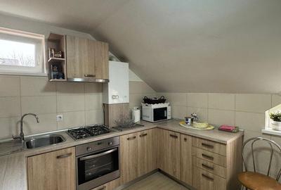 Casă cu 4 camere în Central - 3