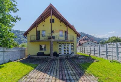 Casă cu 10 camere cu Teren 1074 Mp în Moieciu de Jos - 28
