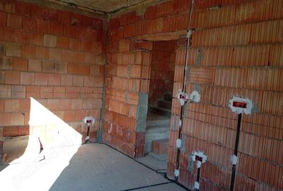 Casă cu Teren 250 Mp în Chișoda - 3