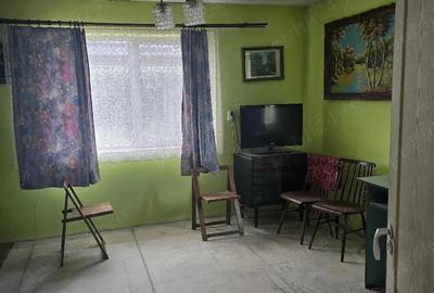 Vand casa loc SUMUGIU, sc 200 mp , parte casa noua la rosu , teren 2670 mp, la sosea, front mare - 1