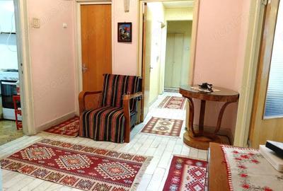 Apartament cu 4 camere decomandat în Republicii - 9
