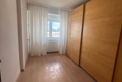 Apartament cu 3 camere decomandat în Văcăresti - 10