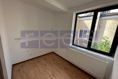 Casă individuală cu 5 camere cu Canalizare în Vitan - 6