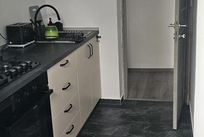 Apartament cu 3 camere semidecomandat în Apusului - 6