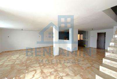 Casă cu 4 camere cu Teren 195 Mp în Central - 4