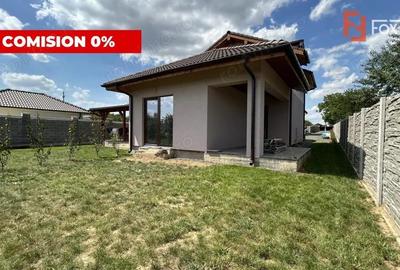 Duplex cu 4 camere de vanzare in Sanandrei la asfalt - 1