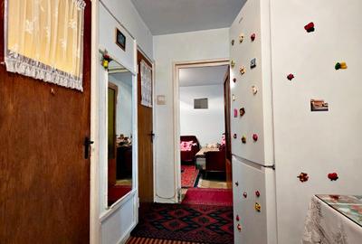 Apartament cu 3 camere decomandat în Titan - 9