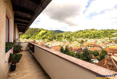 Distinct nivel in vila,5 camere,terase in spectacolul colinei montane,Central,Brasov - 11