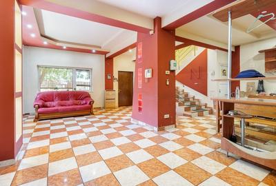 Casa cu curte | Potential pentru rezidenta sau afacere| Aparatorii Patriei - 3