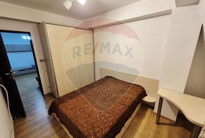 Apartament cu 3 camere de vânzare în zona Berceni - 8